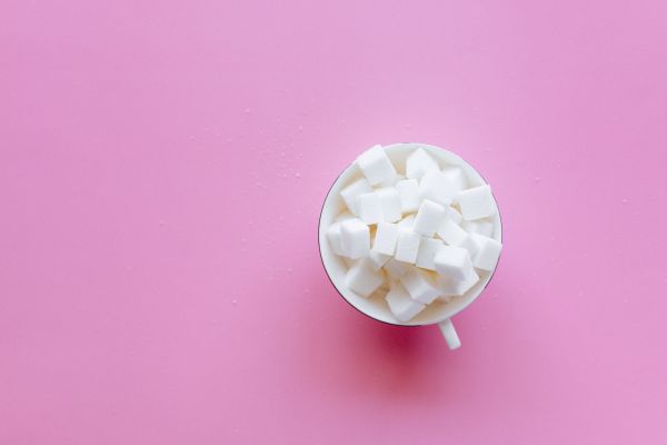 Un morceau de sucre : combien pèse-t-il en grammes ?