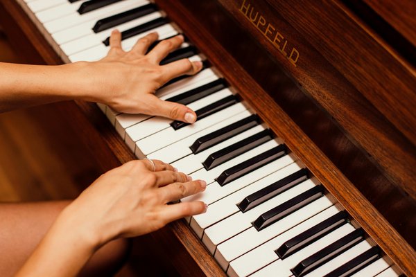 Découvrez des cours de piano sur mesure pour tous !